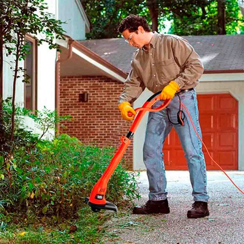 aparador-de-grama-9-pol-500w-110v-gl300p-black-decker_02_FEBDAPA001.jpg