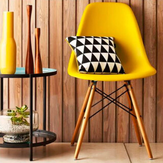 cadeira-eames-eiffel-amarela-base-madeira-lignum_02_CJL1CAE020