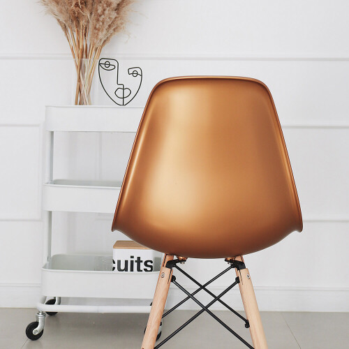 cadeira-eames-eiffel-bronze-base-de-madeira-emporio-tiffany_08_CJETCAE009.jpg