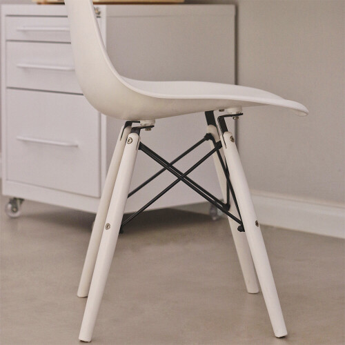 cadeira-eames-eiffel-em-polipropileno-com-base-dsw-injetado-branca-emporio-tiffany_02_CJETCAE075.jpg