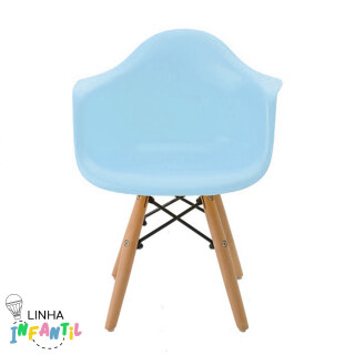 cadeira-eames-eiffel-infantil-azul-com-braco-e-base-de-madeira-rivatti_03_CJRKCAE083