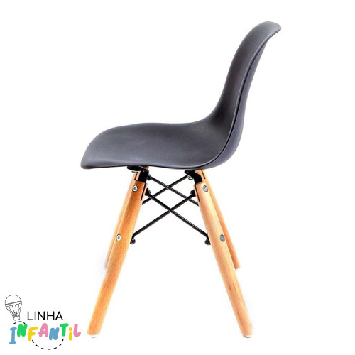 cadeira-eames-eiffel-infantil-preta-base-de-madeira-emporio-tiffany_03_CJETCAE032.jpg