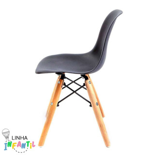 cadeira-eames-eiffel-infantil-preta-base-de-madeira-emporio-tiffany_03_CJETCAE032