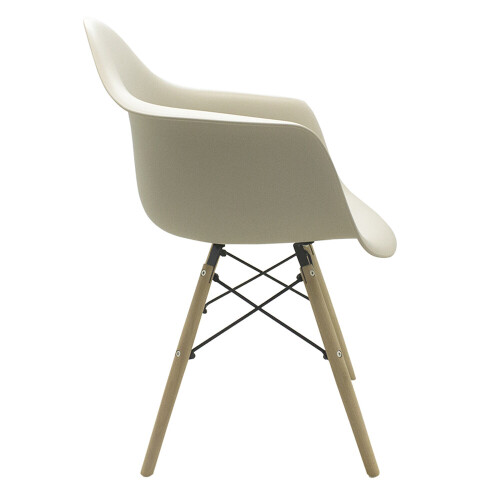 cadeira-eames-eiffel-nude-com-braco-base-madeira-lignum_04_CJL1CAE027.jpg