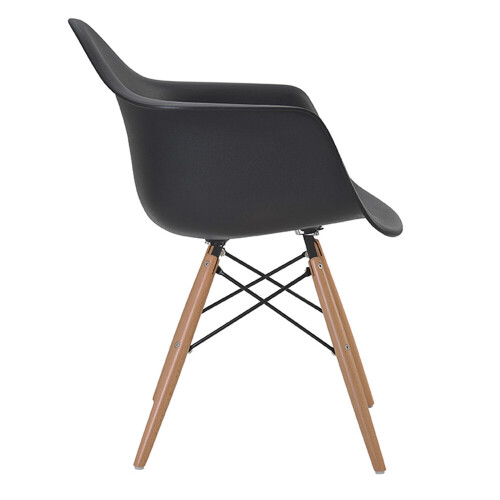 cadeira-eames-eiffel-preta-com-braco-e-base-de-madeira-rivatti_01_CJRKCAE034.jpg
