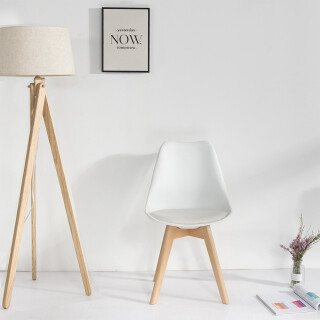 cadeira-saarinen-branca-base-wood-emporio-tiffany_02_CJETCAE034