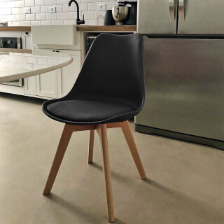 cadeira-saarinen-preta-base-wood-emporio-tiffany_05_CJETCAE037