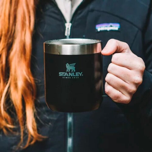 caneca-termica-camp-mug-matte-black-350ml-8113-stanley_02_UTS8GRF033.jpg