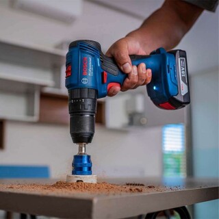 combo-parafusadeira-furadeira-gsb-185-li-e-chave-de-impacto-gdr-200-18v-bosch_05_FEBHFUR014
