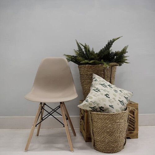 conjunto-com-3-cadeiras-eames-eiffel-fendi-base-em-madeira-emporio-tiffany_01_CJETCAE019.jpg