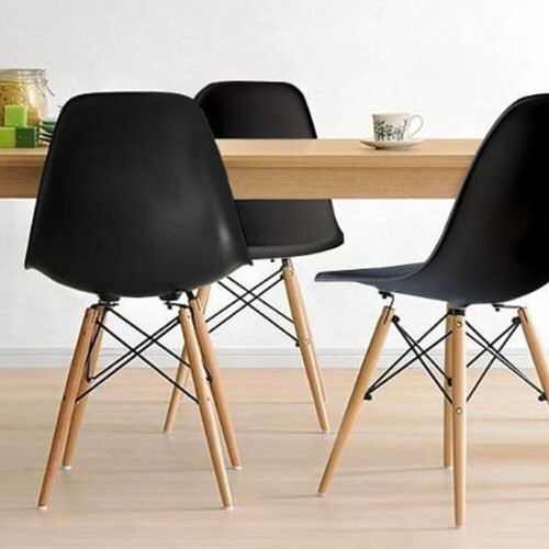 conjunto-com-3-cadeiras-eames-eiffel-preta-base-em-madeira-emporio-tiffany_03_CJETCAE020.jpg