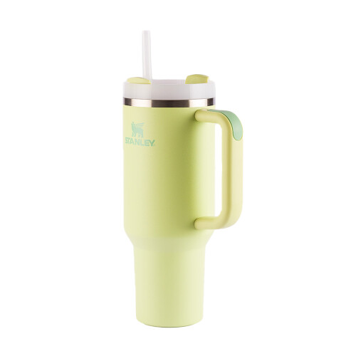 copo-quencher-citron-1-18l-stanley_02_UTS8GRF048.jpg