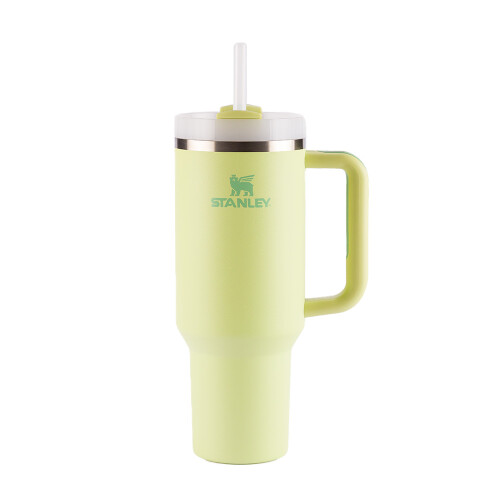 copo-quencher-citron-1-18l-stanley_04_UTS8GRF048.jpg