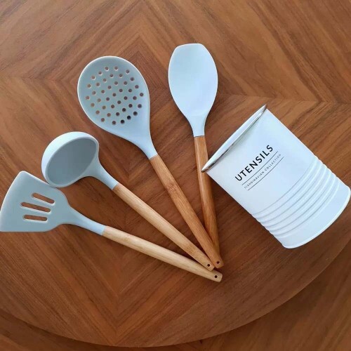 escumadeira-bambu-e-silicone-810900218-off-white-yoi_02_PUY9DIV039.jpg