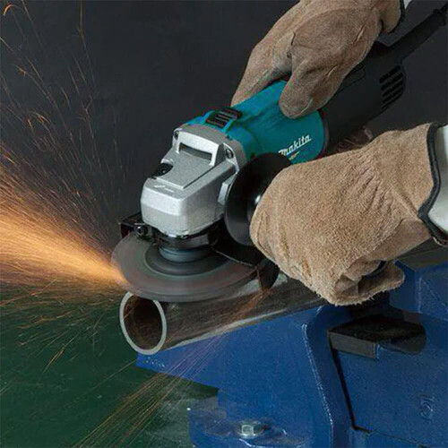 esmerilhadeira-angular-4-1-2-pol-600w-m0901b-110v-makita-corrigir_01_FEMZESM011.jpg