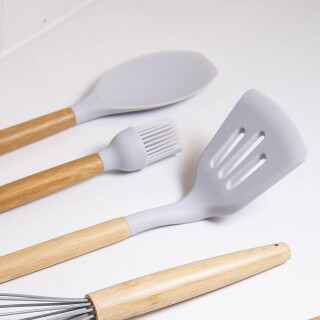 espatula-de-bambu-com-silicone-off-white-810900216-yoi_01_PUY9DIV045