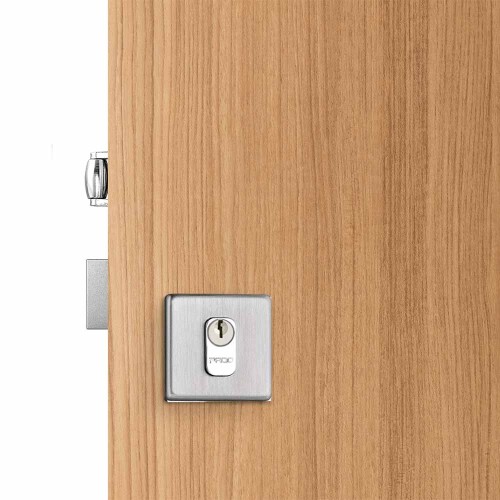 fechadura-para-porta-externa-interna-rq2-rolete-roseta-quadrada-inox-polido-pado_01_FHDOEXT036.jpg