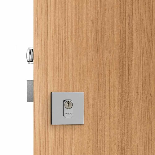 fechadura-para-porta-externa-interna-rq2-rolete-roseta-quadrada-zamac-cromado-acetinado-pado_02_FHDOEXT019.jpg
