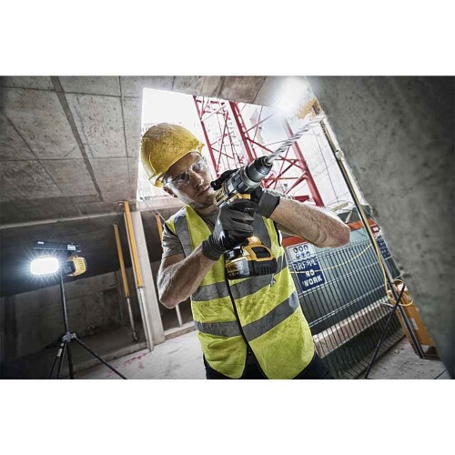 furadeira-parafusadeira-1-2-pol-20v-max-motor-brushless-sem-bateria-dcd996b-dewalt_01_FEDWFUR157.jpg