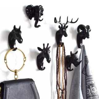 gancho-de-parede-girafa-preto-em-resina-13749-mart_03_PUMEDCA312