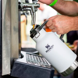 garrafa-growler-termico-polar-1-9lt-8101-stanley_01_UTS8GRF032