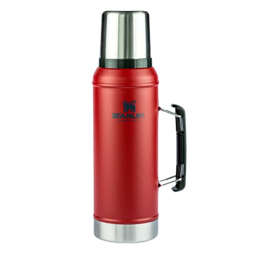 garrafa-termica-classic-matte-red-com-rolha-950ml-stanley_01_UTS8GRF009.jpg