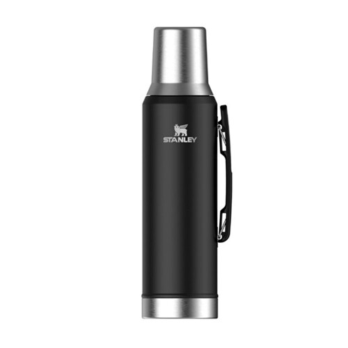 garrafa-termica-system-com-rolha-matte-black-1-6l-8068-stanley_05_UTS8GRF029.jpg