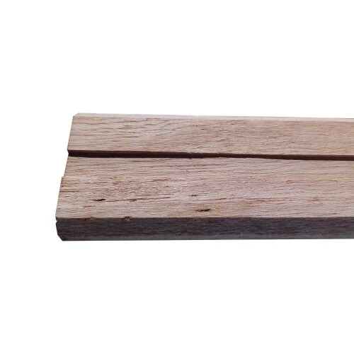 guarnicao-em-cedro-reta-com-friso-1x5-5x100cm-multimarcas_01_MBGUCED025.jpg