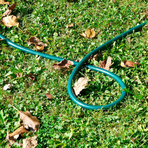 kit-mangueira-verde-30mt-esguicho-e-conector-f90-50-famastil_01_JAFHKMS006.jpg