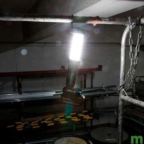 lanterna-led-dml807-18v-makita_01_FEMZLAN002.jpg
