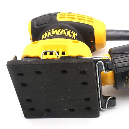 lixadeira-orbital-1-4-pol-230w-220v-dwe6411-b2-dewalt_03_FEDWLIX024.jpg