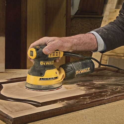 lixadeira-roto-orbital-5-pol-280w-110v-dwe6421-br-dewalt_04_FEDWLIX021.jpg