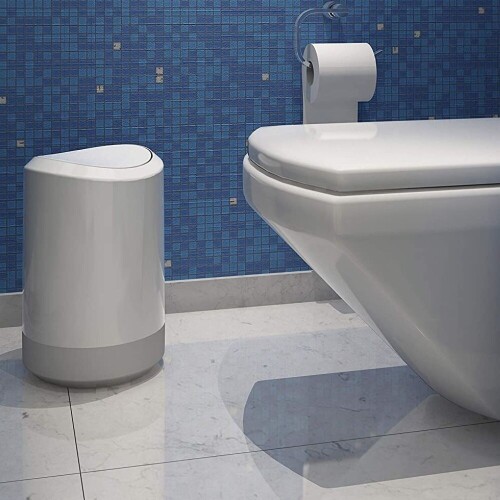 lixeira-plastica-de-banheiro-branco-esmaltado-prat-k_02_FRFLLIA003.jpg