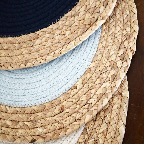 lugar-americano-redondo-azul-glacial-gypsy-em-fibra-natural-38cm-812100151-yoi_02_PUY9ACE011.jpg