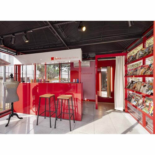 mdf-vermelho-scarlate-lacca-ad-15mm-2-faces-eucatex_02_MDEECOR030.jpg