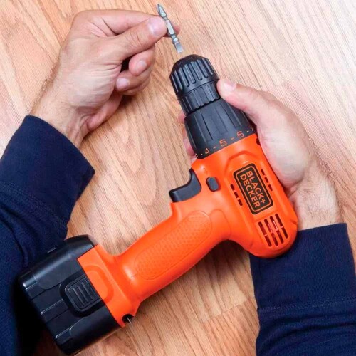 parafusadeira-furadeira-3-8-pol-9-6v-cd961-br-black-decker_06_FEBDFUR029.jpg