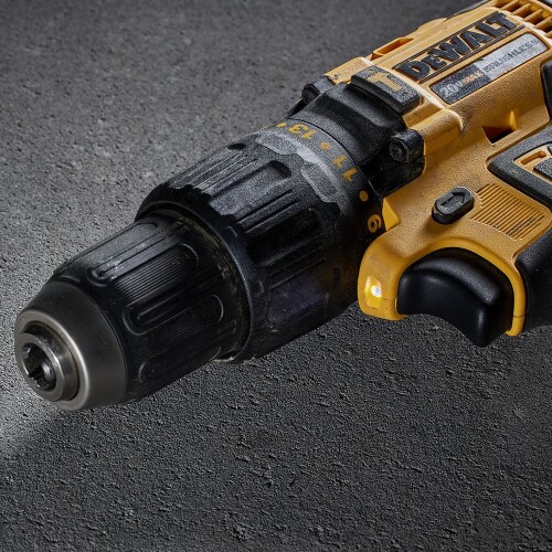 parafusadeira-furadeira-com-impacto-brushless-20v-com-2-baterias-dcd7781d2-dewalt_03_FEDWFUR173.jpg