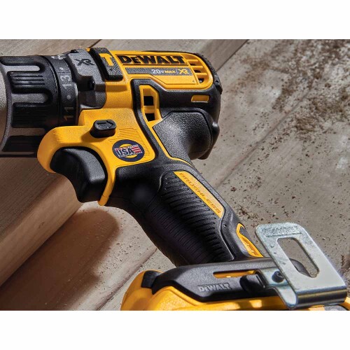 parafusadeira-furadeira-de-impacto-1-2-pol-20v-dcd796b-dewalt_02_FEDWFUR161.jpg