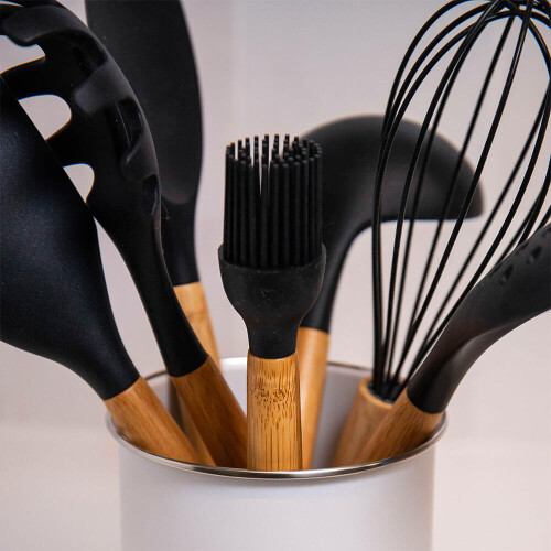 pincel-bambu-com-silicone-preto-810900230-yoi_02_PUY9DIV095.jpg