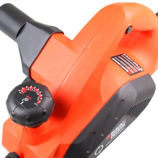 plaina-eletrica-3-1-4-pol-650w-110v-7698-br-black-decker_04_FEBDPLA001