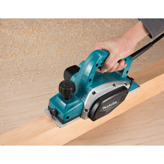 plaina-eletrica-82mm-580w-110v-m1902b-makita_02_FEMZPLA018