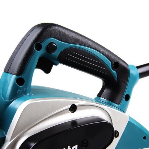 plaina-eletrica-82mm-620w-110v-kp0800-makita_05_FEMZPLA008.jpg