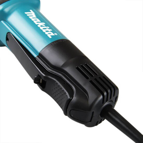 retificadeira-1-4-pol-400w-110v-gd0600-makita_04_FEMZMRT001.jpg