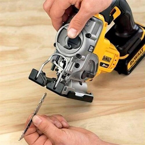 serra-tico-tico-20v-sem-bateria-dcs331-b3-dewalt_02_FEDWSER084.jpg