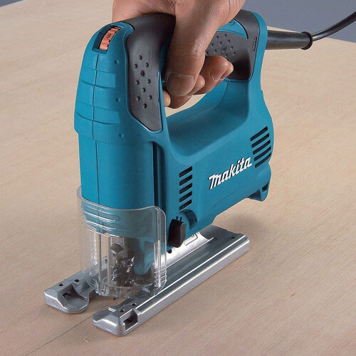 serra-tico-tico-65mm-450w-com-kit-220v-4327-p-makita_02_FEMZSER128.jpg