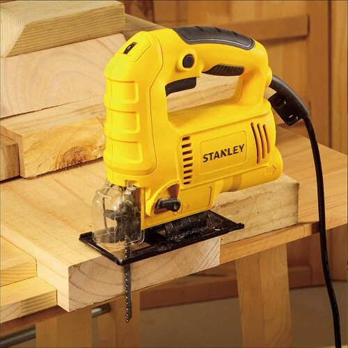 serra-tico-tico-com-maleta-600w-110v-sj60k-br-stanley_01_FESYSER012.jpg