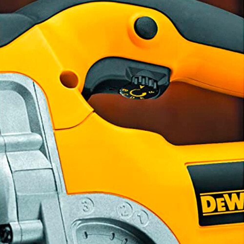 serra-tico-tico-com-velocidade-variavel-700w-110v-dw331k-br-dewalt_03_FEDWSER019.jpg