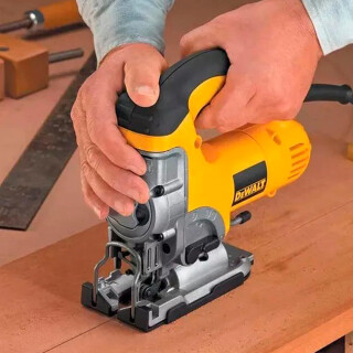serra-tico-tico-com-velocidade-variavel-700w-110v-dw331k-br-dewalt_06_FEDWSER019