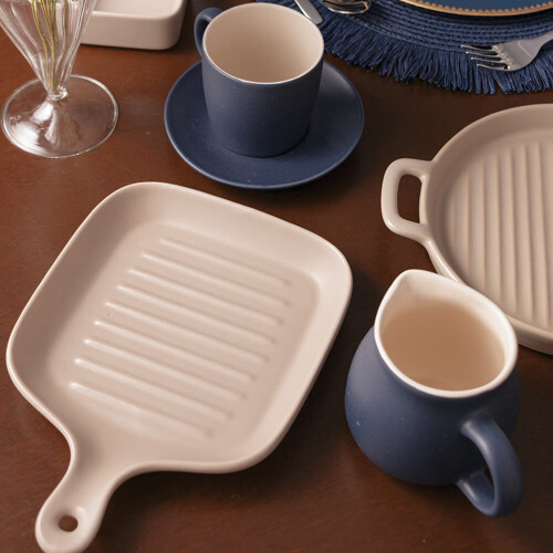 travessa-de-porcelana-nordica-retangular-cinza-matt-28605-rojemac_01_PUOJDIV132.jpg