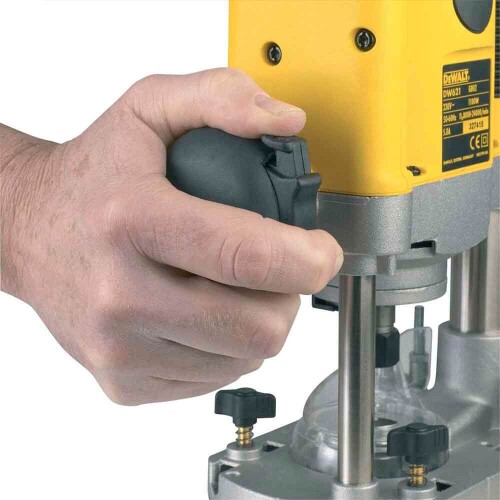 tupia-de-coluna-1100w-220v-dw621-b2-dewalt_05_FEDWTUP002.jpg